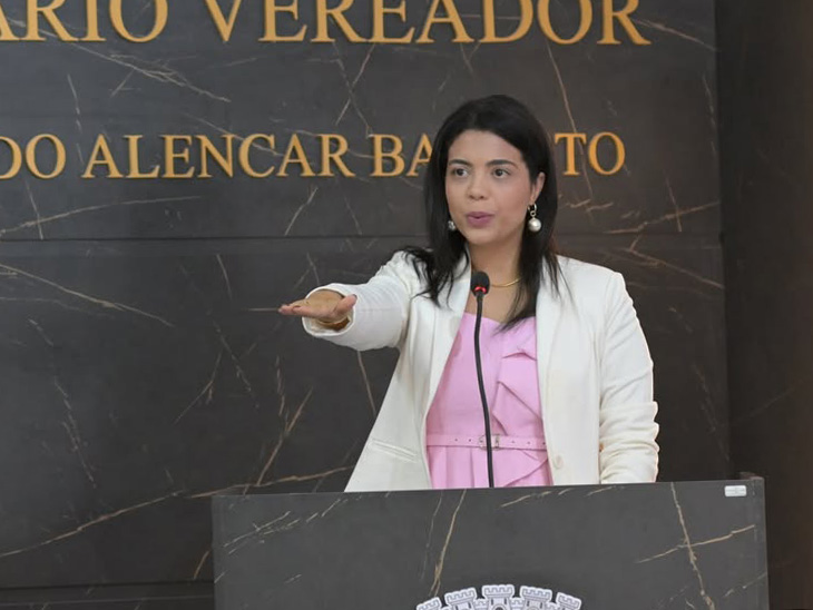 Vereadora Amanda Leal Nunes toma posse como nova presidente da Câmara Municipal de Inhuma