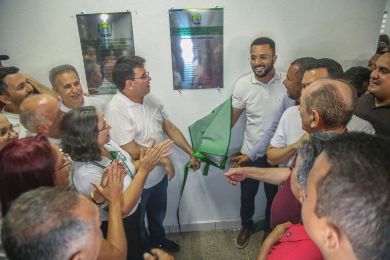Inhuma recebe obras de educação, mobilidade urbana e esporte durante agenda do governador Rafael Fonteles
