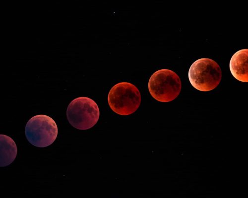 8b6972b388ba467995c5388f4b2e6d21-blood-moon-3567619_1920